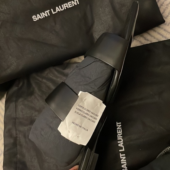 Saint Laurent Jodie Flat Leather Slide Sandals - Picture 4 of 8